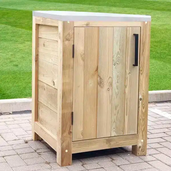 small wooden cookout unit